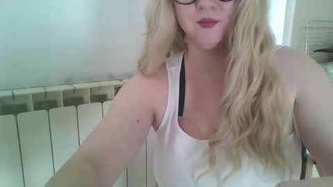 Emmie online show from February 26, 7:07 am