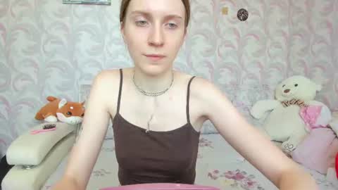 kelly_gerzikaaa online show from June 9, 4:35 am