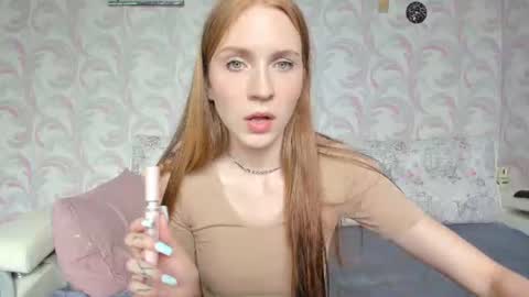 kelly_gerzikaaa online show from June 28, 9:37 am