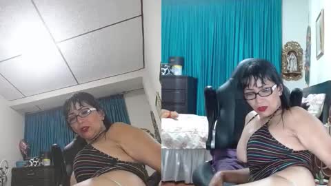 Snapshot of kelly_squirting chatting on October 11, 7:51 am KELLY online show from October 11, 7:51 am