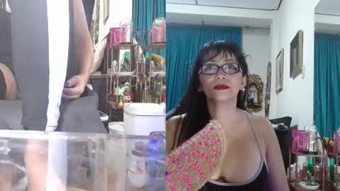 Snapshot of kelly_squirting chatting on October 23, 2:33 am KELLY online show from October 23, 2:33 am
