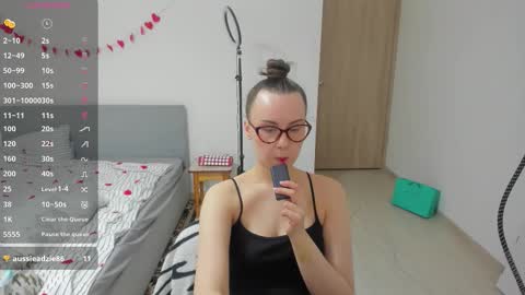 Im Kelly online show from February 25, 12:26 pm