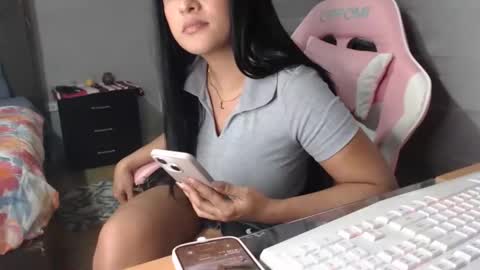 Kelly online show from April 22, 11:06 pm