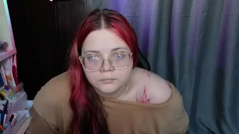Snapshot of kellyfiery chatting on June 14, 1:57 pm Kellyfiery online show from June 14, 1:57 pm