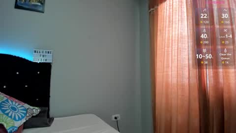 kellyMillian  online show from November 2, 9:06 pm