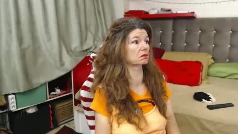 kelly online show from December 3, 12:51 am