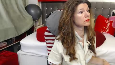 kelly online show from March 19, 12:03 am