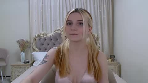 Snapshot of kellystoneys chatting on January 31, 6:13 am Kelly Stoneys online show from January 31, 6:13 am