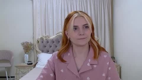 Snapshot of kellystoneys chatting on February 4, 6:17 pm Kelly Stoneys online show from February 4, 6:17 pm