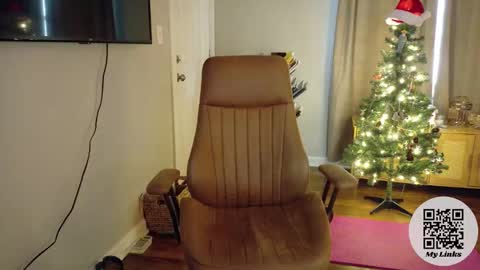 Snapshot of kelseyg23 chatting on December 1, 7:41 pm Kelsey online show from December 1, 7:41 pm