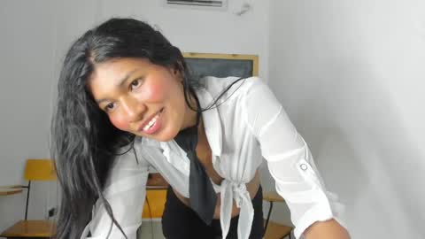 kelsie online show from April 19, 6:10 pm