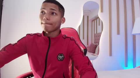 Kelvin online show from April 27, 12:47 pm