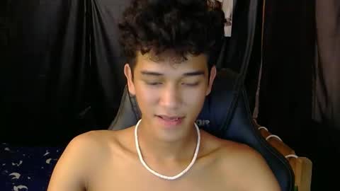 Snapshot of ken_bigcockxx chatting on March 24, 3:00 am Ken online show from March 24, 3:00 am