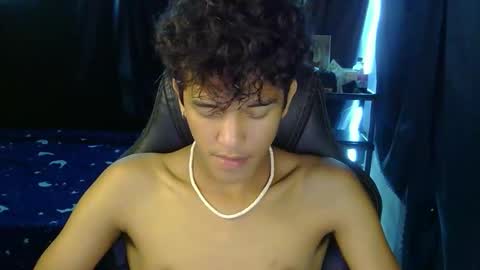 Snapshot of ken_bigcockxx chatting on April 12, 4:12 pm Ken online show from April 12, 4:12 pm
