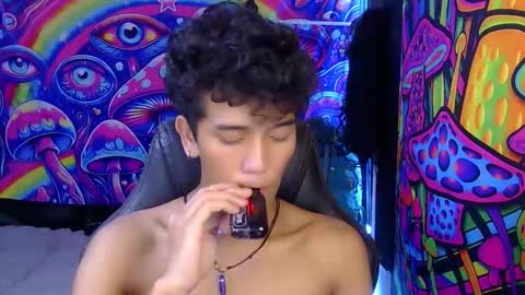 Snapshot of ken_bigcockxx chatting on June 5, 2:51 am Ken online show from June 5, 2:51 am