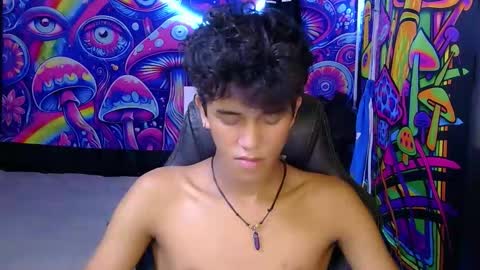 Snapshot of ken_bigcockxx chatting on June 11, 3:48 am Ken online show from June 11, 3:48 am