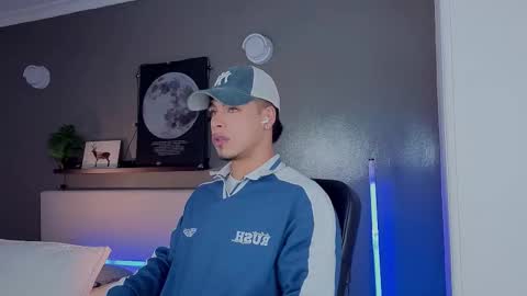   online show from October 13, 11:32 am