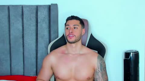 Snapshot of ken_mailik chatting on February 1, 6:32 am ken_mailik online show from February 1, 6:32 am