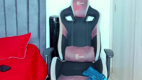 Snapshot of ken_mailik chatting on February 2, 7:52 am ken_mailik online show from February 2, 7:52 am