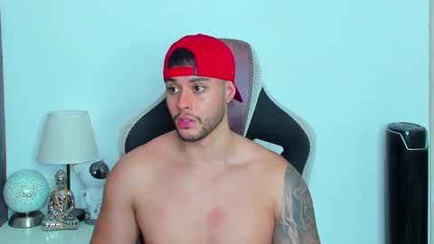 Snapshot of ken_mailik chatting on February 19, 5:05 am ken_mailik online show from February 19, 5:05 am