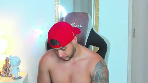 Snapshot of ken_mailik chatting on February 25, 4:46 am ken_mailik online show from February 25, 4:46 am