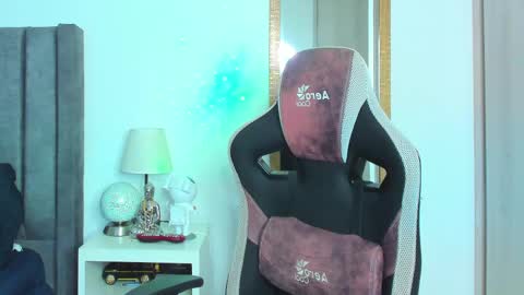 Snapshot of ken_mailik chatting on March 7, 4:13 am ken_mailik online show from March 7, 4:13 am