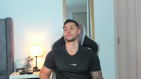 Snapshot of ken_mailik chatting on November 4, 11:15 pm ken_mailik online show from November 4, 11:15 pm