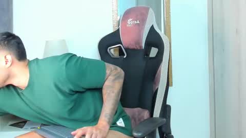 Snapshot of ken_mailik chatting on November 23, 7:24 pm ken_mailik online show from November 23, 7:24 pm