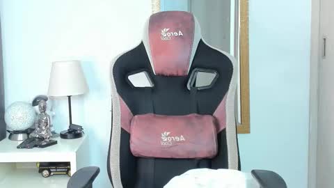 Snapshot of ken_mailik chatting on December 2, 5:35 am ken_mailik online show from December 2, 5:35 am