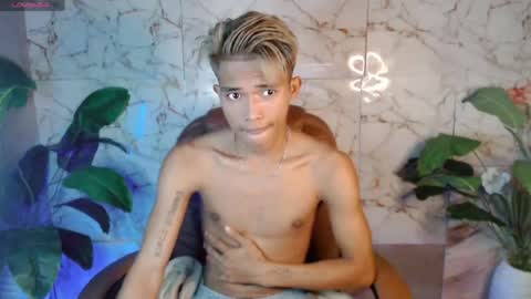 Snapshot of ken_minjun chatting on July 19, 11:14 am ken_minjun online show from July 19, 11:14 am