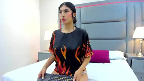 Kendall Turner online show from April 15, 1:18 pm