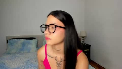 Snapshot of kendalgrey01 chatting on July 1, 2:18 pm Kendal online show from July 1, 2:18 pm