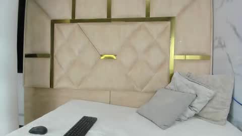 kendall69__ online show from November 14, 1:10 pm