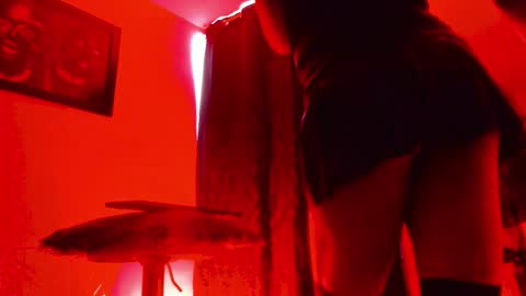 Kendall online show from October 15, 9:04 pm