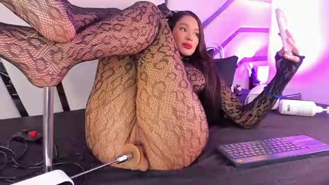 kendall_evanss_ online show from March 31, 7:58 pm