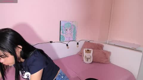 Kendall online show from February 5, 2:33 pm