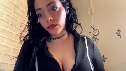 Snapshot of kendall_knoxx chatting on October 1, 3:29 pm Kendall Kandy online show from October 1, 3:29 pm