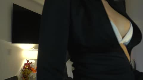 Snapshot of kendall_ruiiz chatting on October 21, 11:16 pm Andrea online show from October 21, 11:16 pm