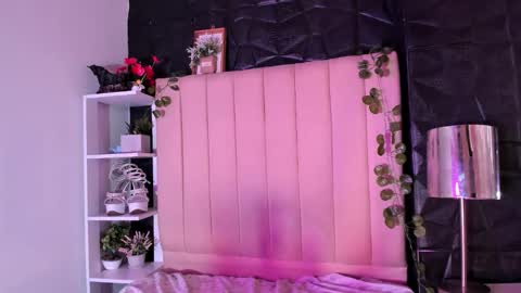 kendall_saenz online show from March 6, 9:11 pm