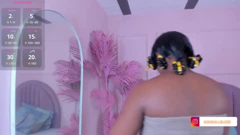 kendallbleer online show from November 6, 11:33 am