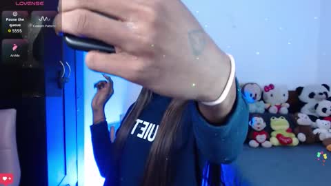 kendallgil_ online show from January 6, 2:59 am