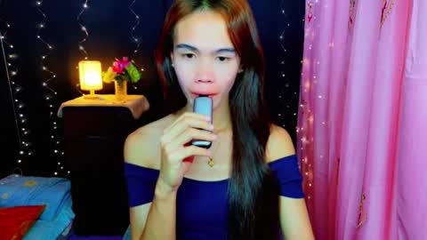 Kendall  online show from February 17, 10:38 pm