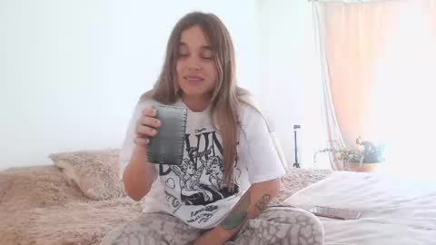 Snapshot of kendalltyler chatting on March 3, 3:53 pm kendall online show from March 3, 3:53 pm