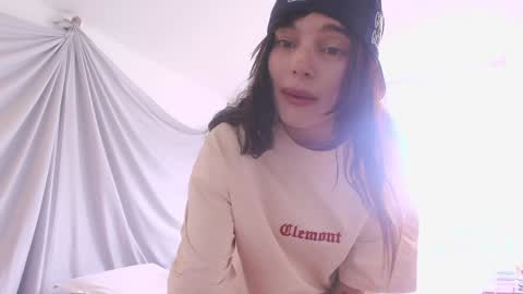 Snapshot of kendalltyler chatting on September 10, 5:35 pm kendall online show from September 10, 5:35 pm