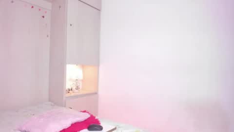 Snapshot of kendallwestt chatting on August 3, 12:10 pm Kendall online show from August 3, 12:10 pm