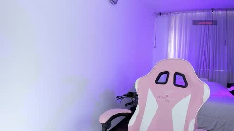 Kendall online show from March 1, 7:16 pm