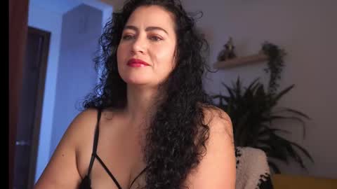 kendally_ online show from December 17, 12:22 pm