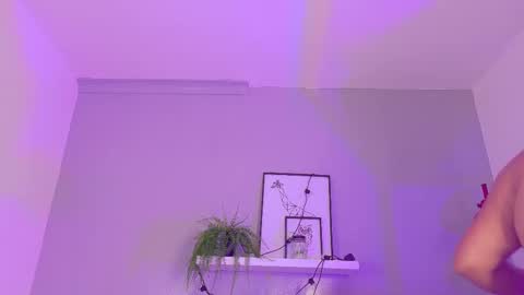   online show from October 7, 10:12 am