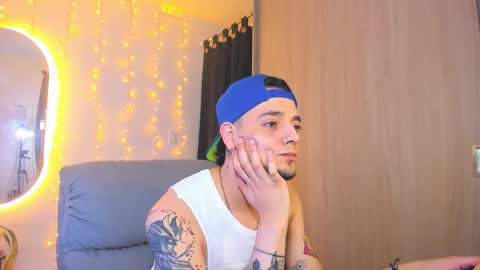 kendel_dimitri online show from December 31, 4:38 am