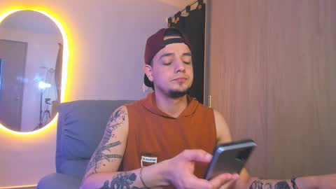 kendel_dimitri online show from January 12, 6:17 am